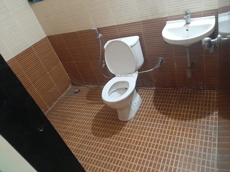 Bathroom, shiv-darshan-wakad 2 Bedroom 663 Sq.Ft. Apartment In Wakad Pune 7778458