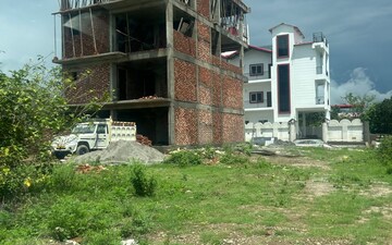 Plot For Sale in Sahastradhara Road
