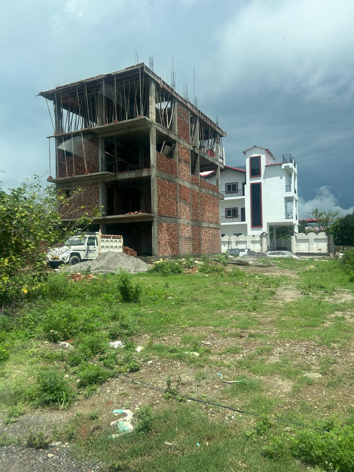 Plot For Sale in Sahastradhara Road