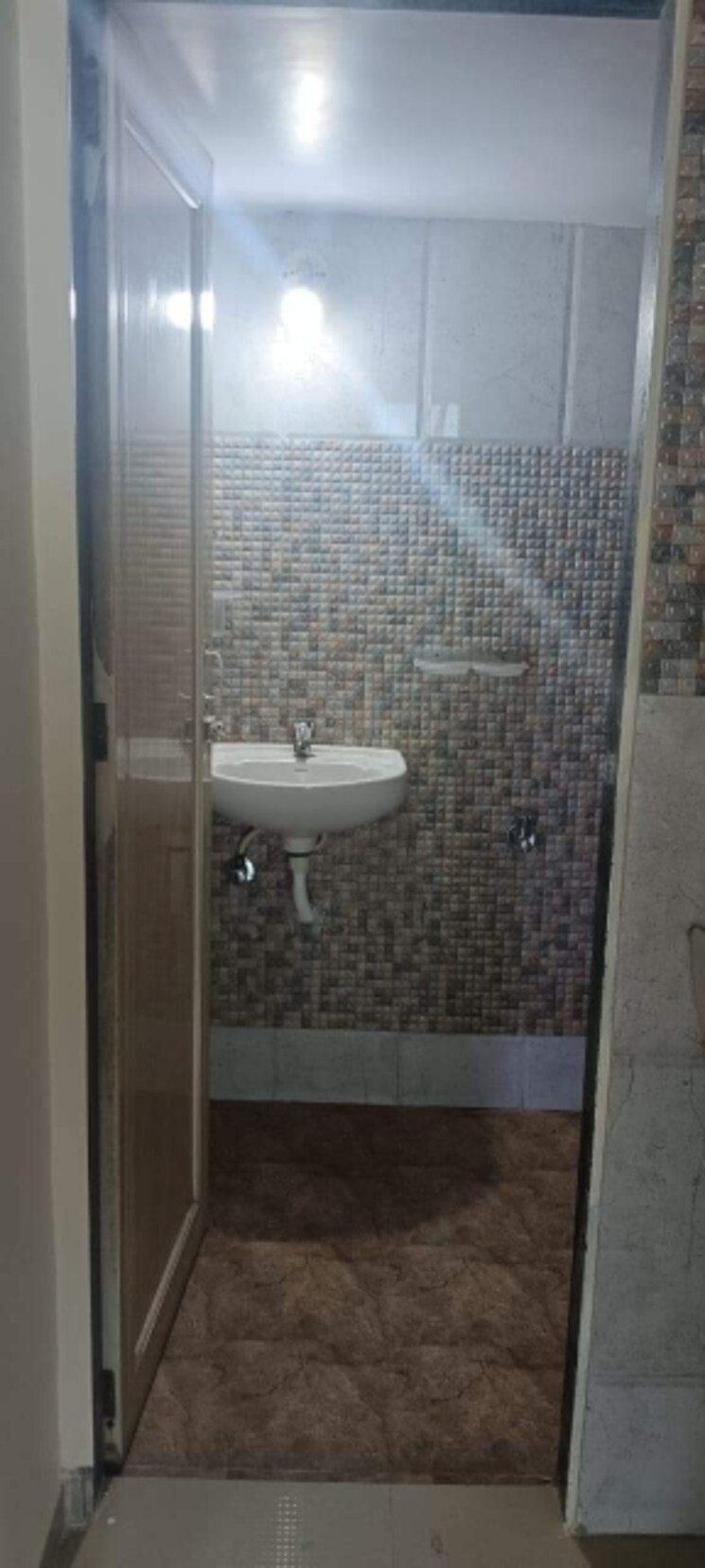 Bathroom, raj-chs-kamothe 2 Bedroom 1085 Sq.Ft. Apartment In Kamothe Navi Mumbai 7778564