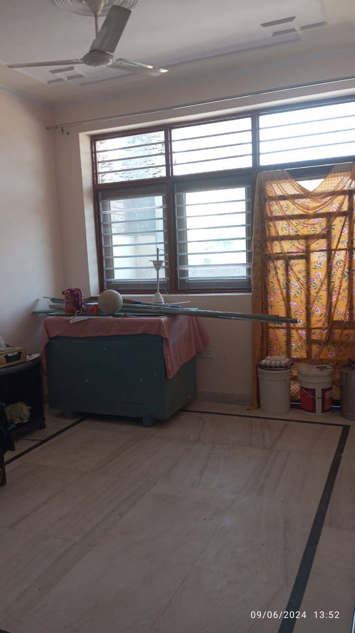 3.5 BHK + Pooja Room,Servant Room,Extra Room Independent House For Sale in Gamma Shopping Mall