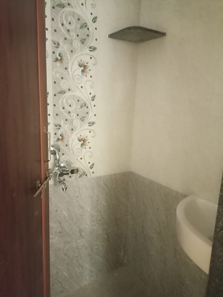 Bathroom, shri-vardhaman-vatika 1 Bedroom 699 Sq.Ft. Apartment In Thergaon Pune 7778638