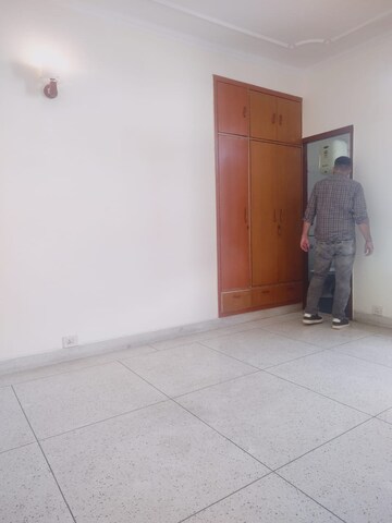 Room in 3 BHK Apartment at Cosmos Express 99, Sector 99 – for Sale