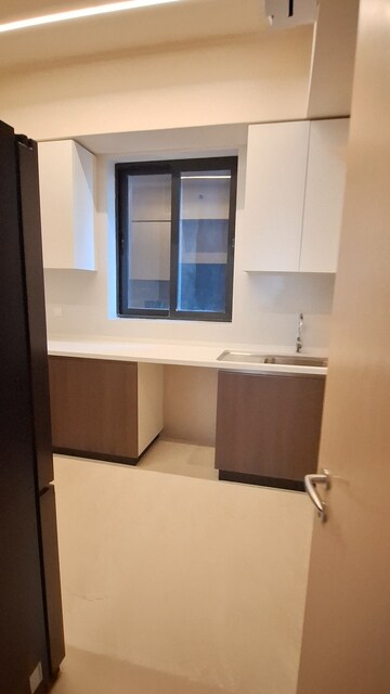 Room in 3 BHK Apartment at Forum Serendipity, Bandra Kurla Complex – for Sale