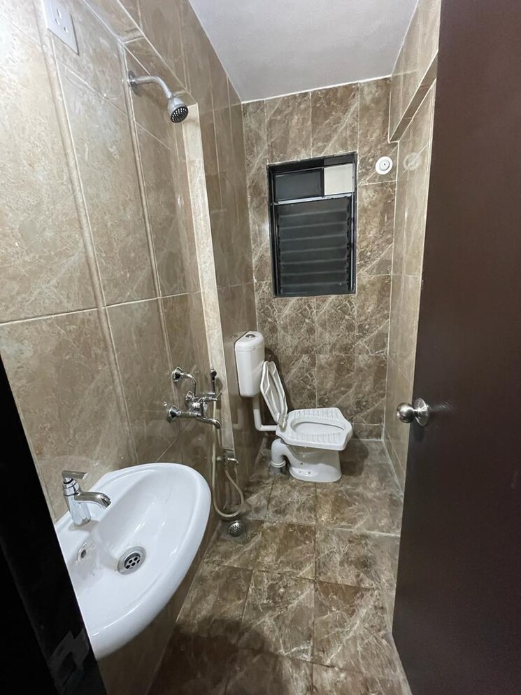 Bathroom, lodha-kolshet 2 Bedroom 735 Sq.Ft. Apartment In Kolshet Road Thane 7778733