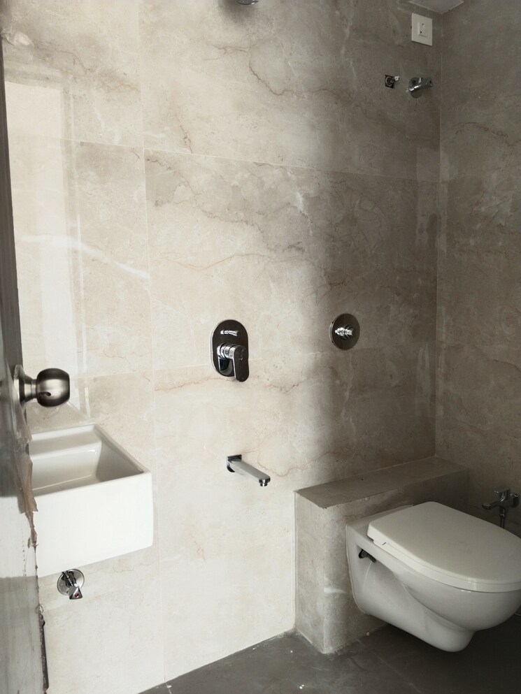 Bathroom, ami-vini-solitaire 2 Bedroom 735 Sq.Ft. Apartment In Dahisar West Mumbai 7778860
