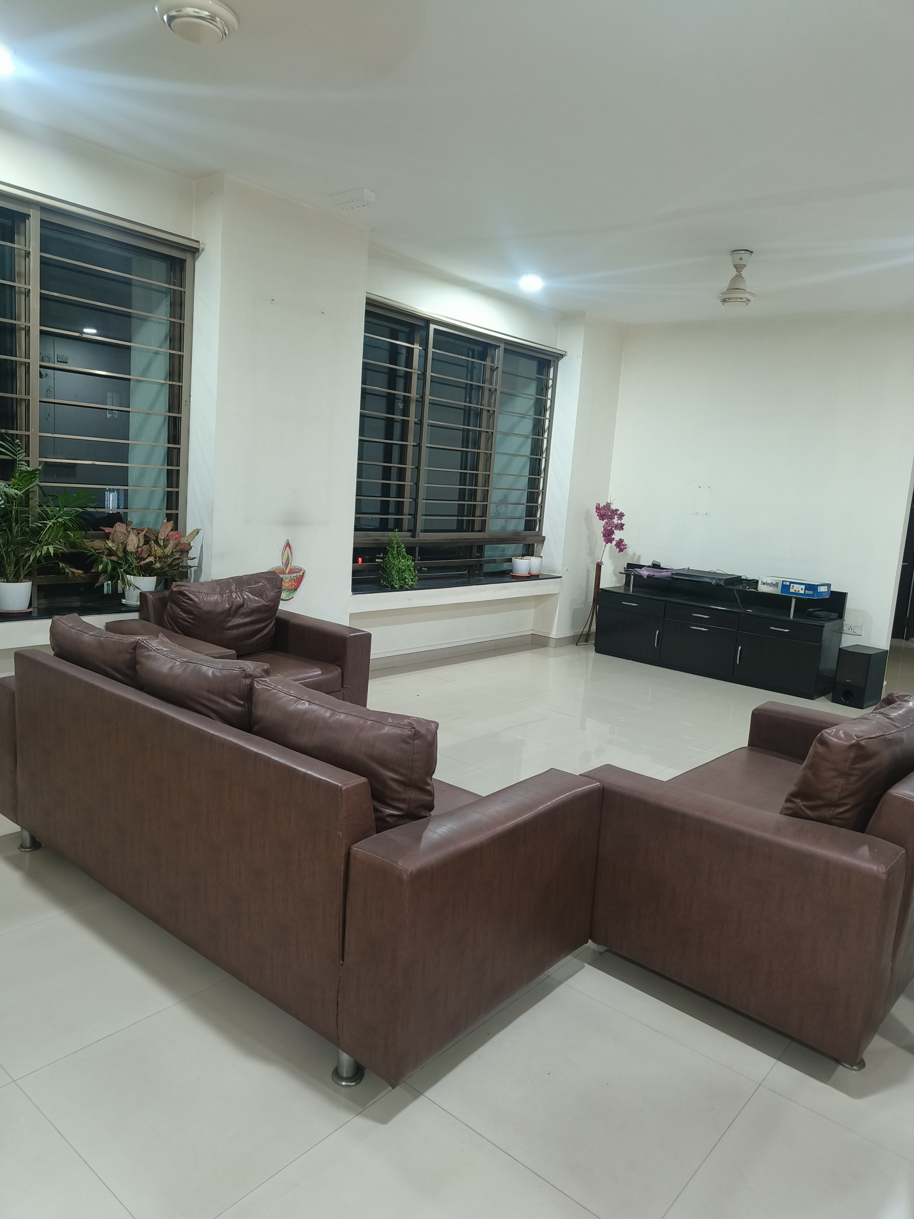 4 BHK Apartment For Rent in Oberoi Realty Park View Kandivali East Mumbai  7778922