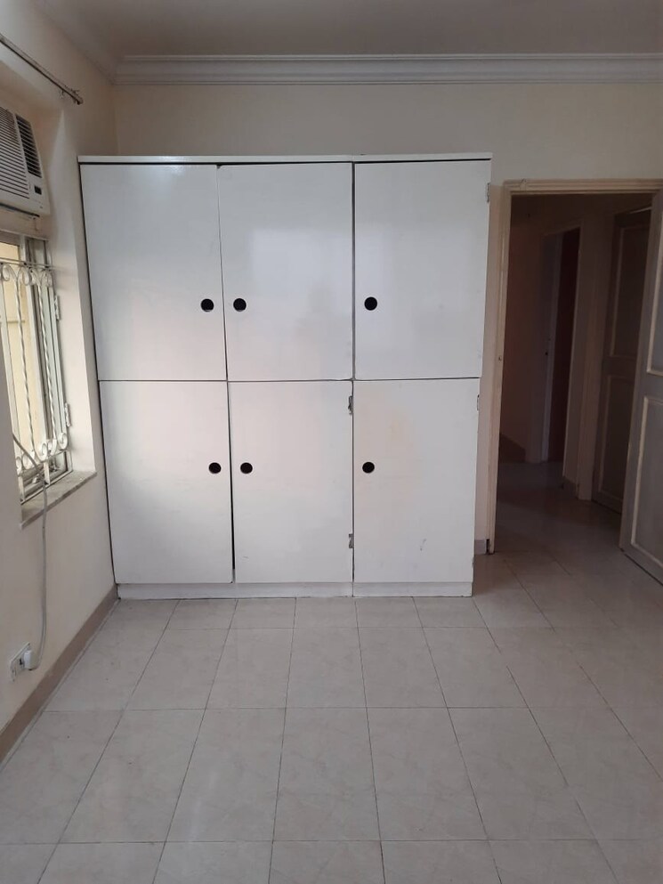 Bathroom, oberoi-gardens-kandivali 3 Bedroom 1295 Sq.Ft. Apartment In Kandivali East Mumbai 7778952