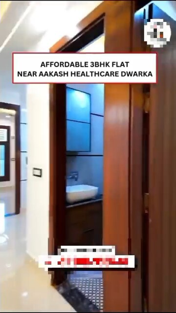 Building Lobby in 3 BHK Builder Floor at Dwarka Mor – for Sale