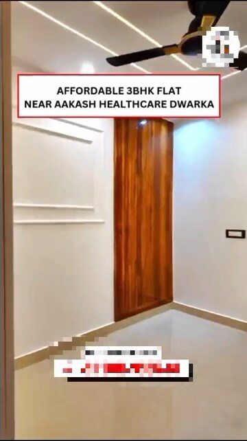 Room in 3 BHK Builder Floor at Dwarka Mor – for Sale
