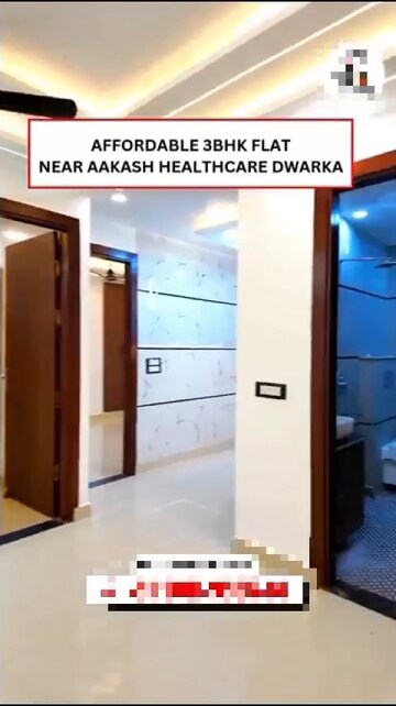 Room in 3 BHK Builder Floor at Dwarka Mor – for Sale