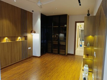 Room in 3 BHK Builder Floor at SS Mayfield Gardens, Sector 51 – for Sale