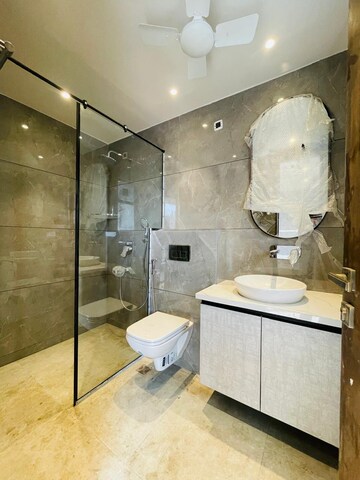 Bathroom in 4 BHK Builder Floor at SS Southend Floors, South City 2 – for Sale