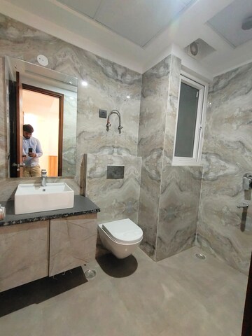 Master Bedroom in 3 BHK Builder Floor at Ansal Versalia Avante, Sector 67a – for Sale