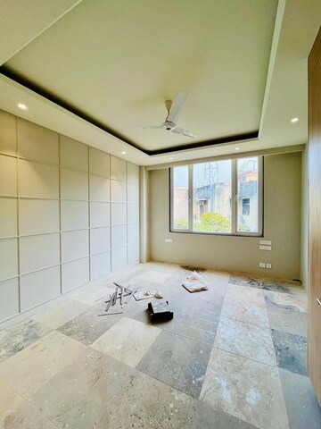 Room in 4 BHK Builder Floor at Sushant Lok 3, Sector 57 – for Sale