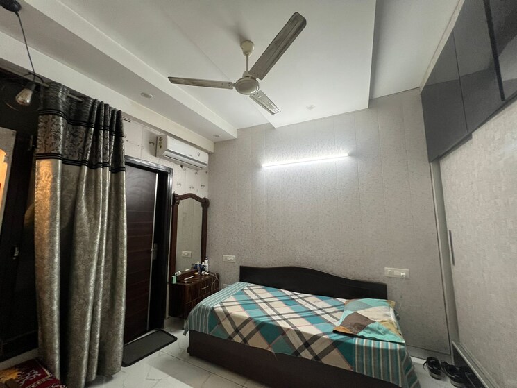 Bedroom, peer mucchalla 3 Bedroom 1080 Sq.Ft. Apartment In Peer Mucchalla Zirakpur 7779174