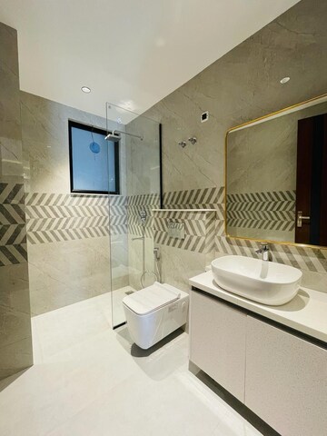 Master Bedroom in 4 BHK Builder Floor at Sushant Lok 3, Sector 57 – for Sale