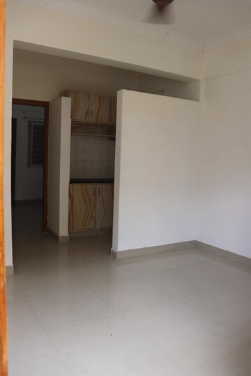 2 BHK Apartment For Rent in Amritha Apartments New Bel Road Bangalore  7779209