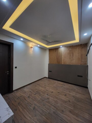 Room in 4 BHK Builder Floor at Sushant Lok 3, Sector 57 – for Sale