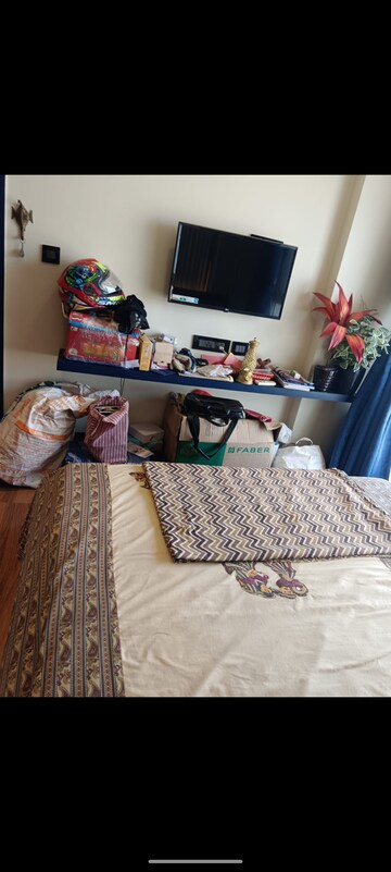 Bedroom in 1 BHK Apartment at Bandra West – for Rent