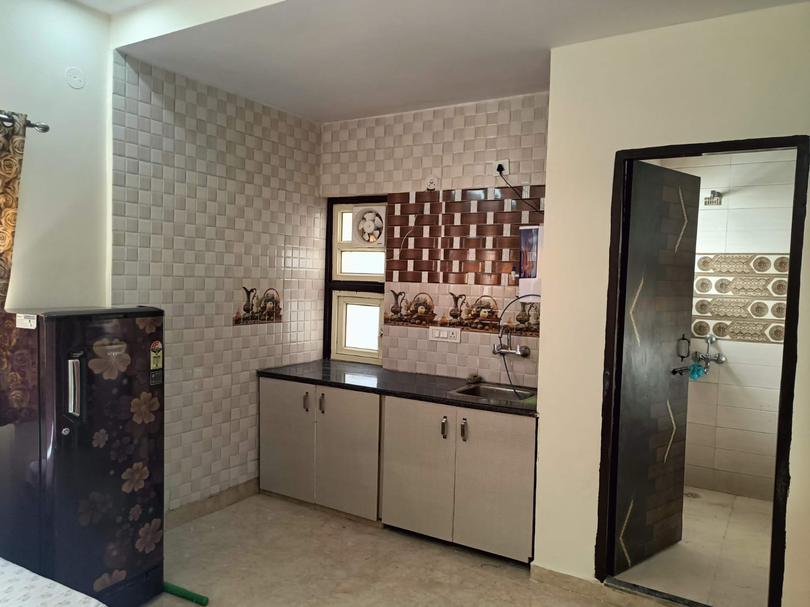 1 Rk  300 Sq.Ft. Apartment in Malibu Shopping Arcade