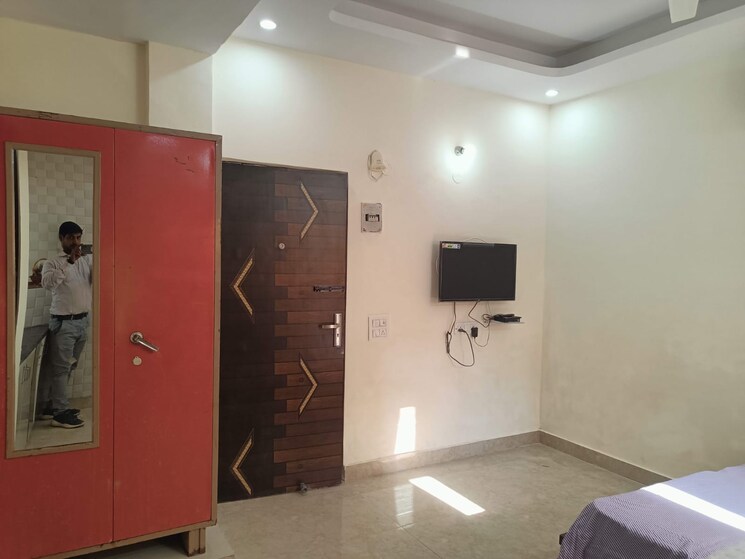undefined, malibu-shopping-arcade 1 RK 300 Sq.Ft. Apartment In Sector 47 Gurgaon 7779506