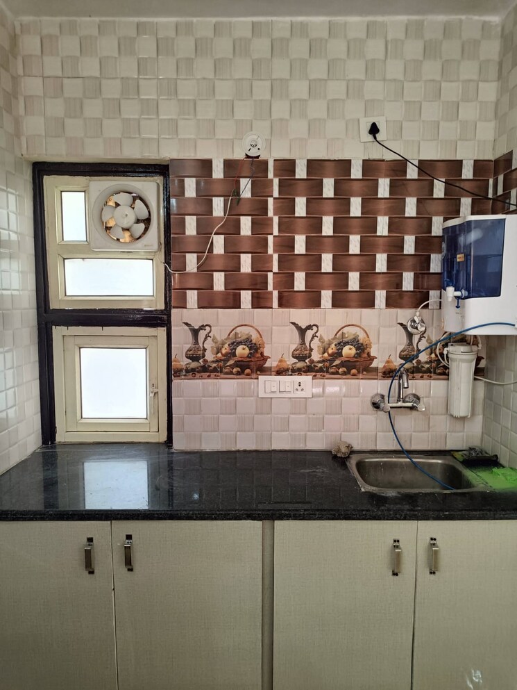 Kitchen, malibu-shopping-arcade 1 RK 300 Sq.Ft. Apartment In Sector 47 Gurgaon 7779506