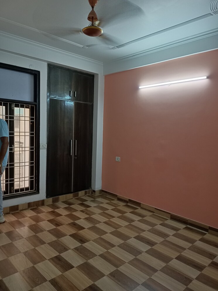 Room, chattarpur 3 Bedroom 1200 Sq.Ft. Builder Floor In Chattarpur Delhi 7779511