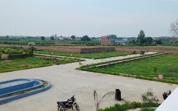 Plot For Sale in Siyana Road