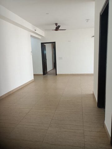 Room in 3.5 BHK Apartment at Lotus Panache, Sector 110 – for Rent
