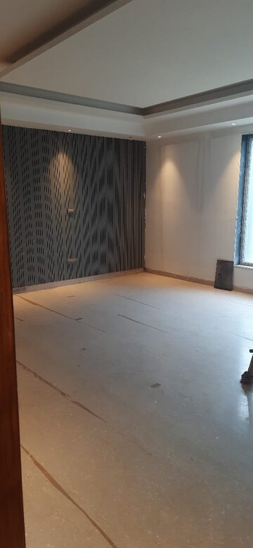 Room in 3 BHK Builder Floor at Shanti Kunj – for Sale