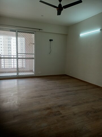 Room in 3.5 BHK Apartment at The 3C Lotus Panache, Sector 110 – for Rent