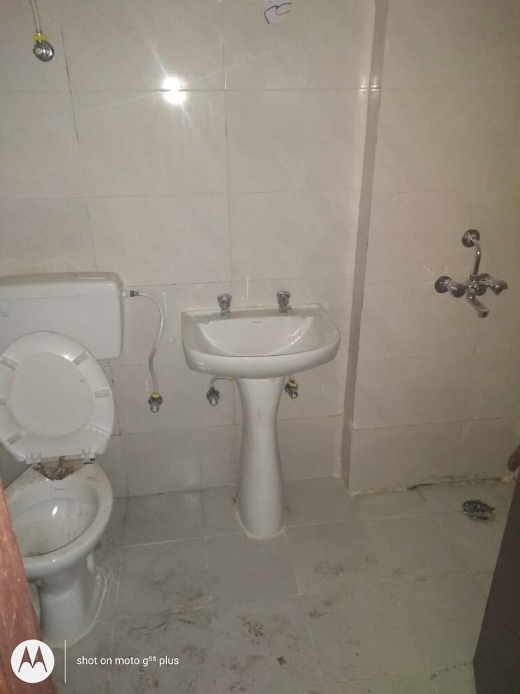 Bathroom, amolik-heights 3 Bedroom 745 Sq.Ft. Apartment In Sector 88 Faridabad 7779652