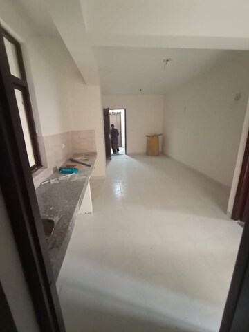 Room in 3 BHK Apartment at Amolik Heights, Sector 88 – for Sale