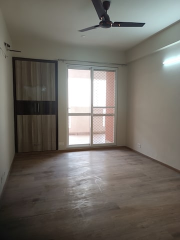Room in 3.5 BHK Apartment at 3C Lotus Panache, Sector 110 – for Rent