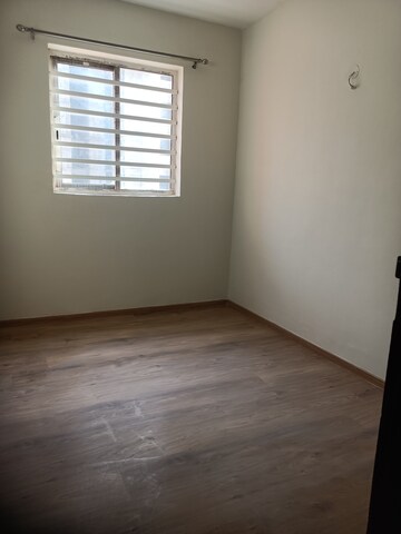 Room in 3.5 BHK Apartment at 3C Lotus Panache, Sector 110 – for Rent