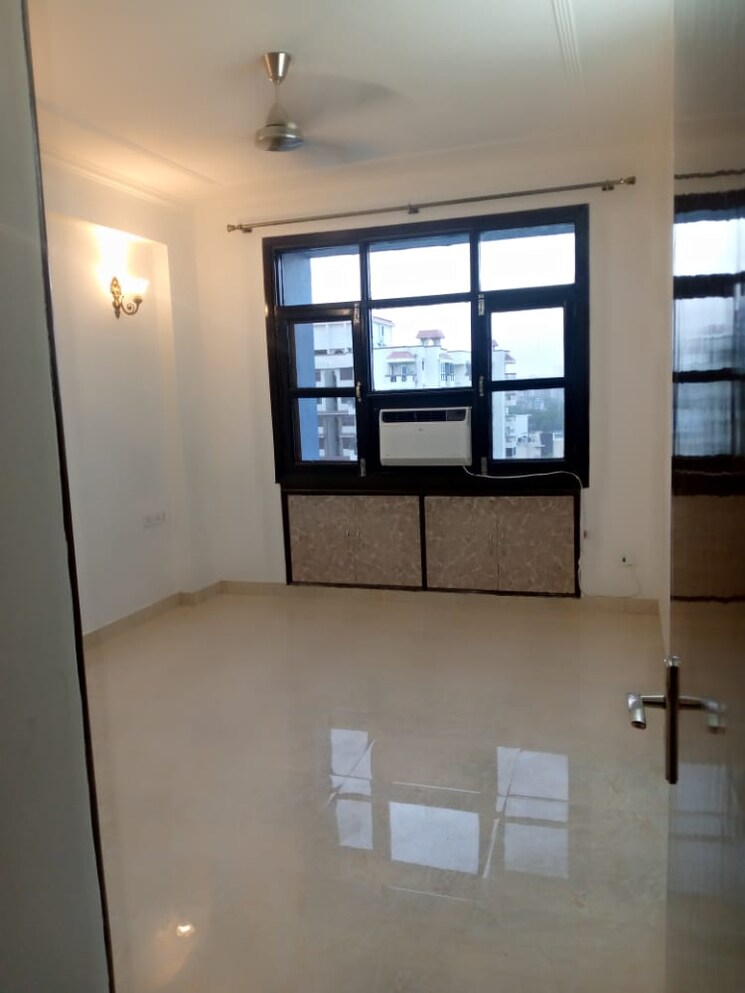 Room, the-arihant-cghs 3 Bedroom 1800 Sq.Ft. Apartment In Sector 56 Gurgaon 7779988