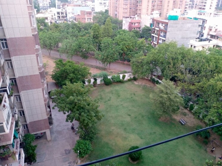 Garden, the-arihant-cghs 3 Bedroom 1800 Sq.Ft. Apartment In Sector 56 Gurgaon 7779988