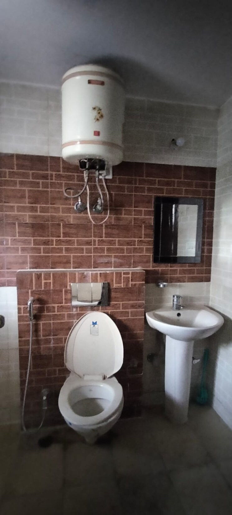 Bathroom, the-arihant-cghs 3 Bedroom 1800 Sq.Ft. Apartment In Sector 56 Gurgaon 7779988