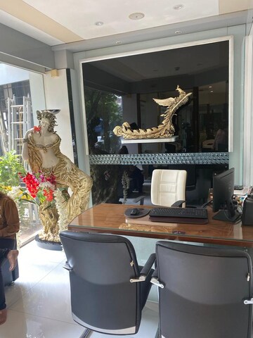 Furnished Amenities in  Shop at Platinum Heights Mumbai, Andheri West – for Sale