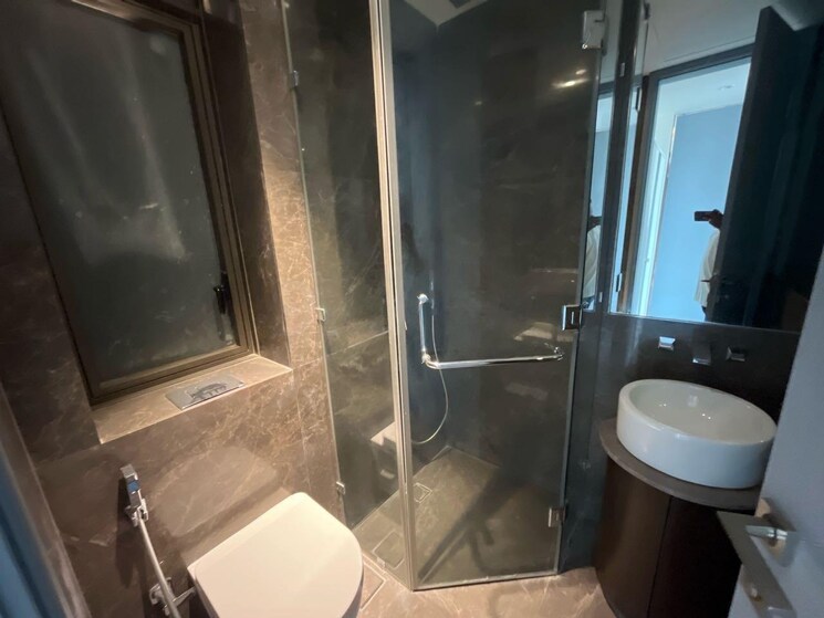 Bathroom, lodha-the-world-towers-world-one-tier-2 4 Bedroom 1690 Sq.Ft. Apartment In Worli Mumbai 7780052