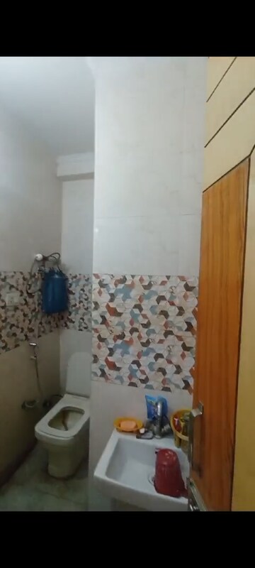Bathroom in 4 BHK Builder Floor at Uttam Nagar – for Rent