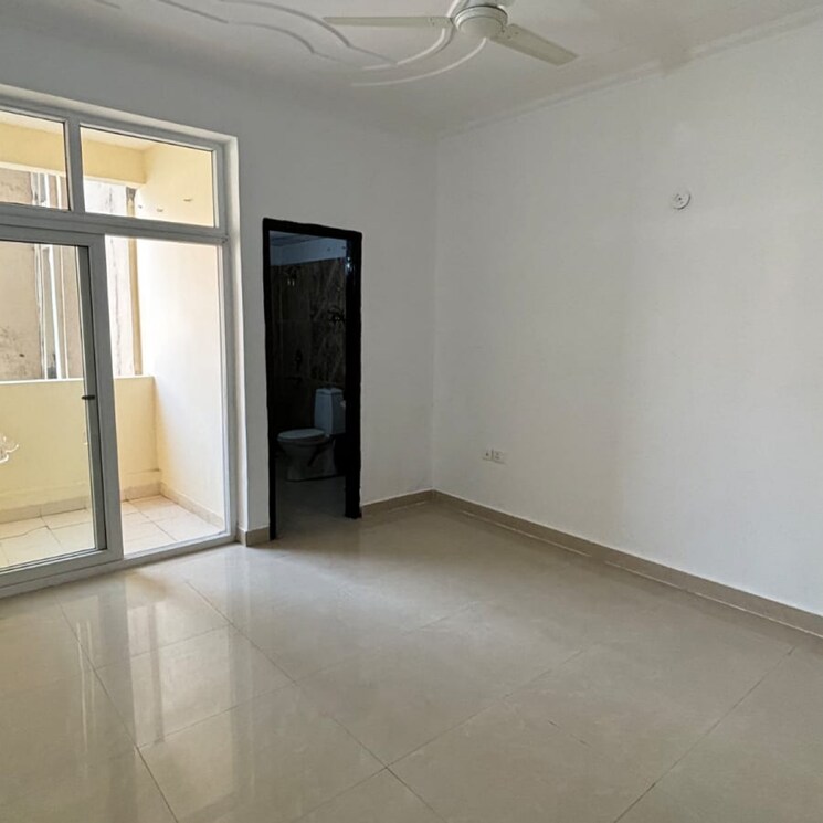 Room, amrapali-silicon-city 3.5 Bedroom 1835 Sq.Ft. Apartment In Sector 76 Noida 7780333