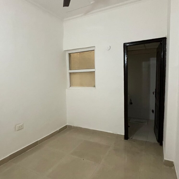 Room, amrapali-silicon-city 3.5 Bedroom 1835 Sq.Ft. Apartment In Sector 76 Noida 7780333