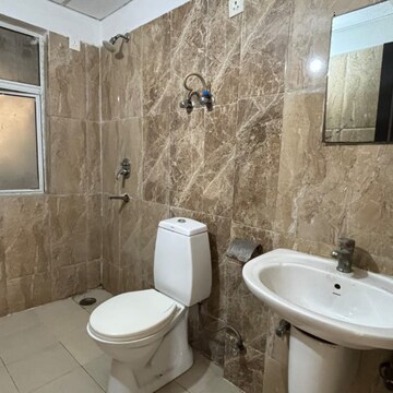 Bathroom in 3.5 BHK Apartment at Amrapali Silicon City, Sector 76 – for Sale