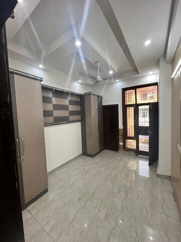 Room in 3 BHK Builder Floor at Vasundhara Sector 10 – for Sale