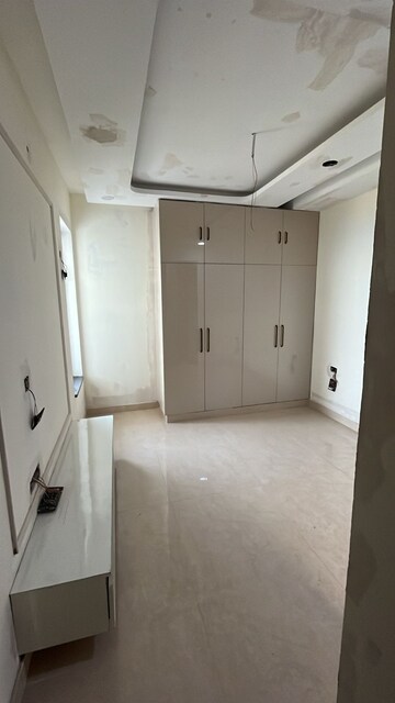Building Lobby in 3 BHK Builder Floor at Sector 84 – for Sale