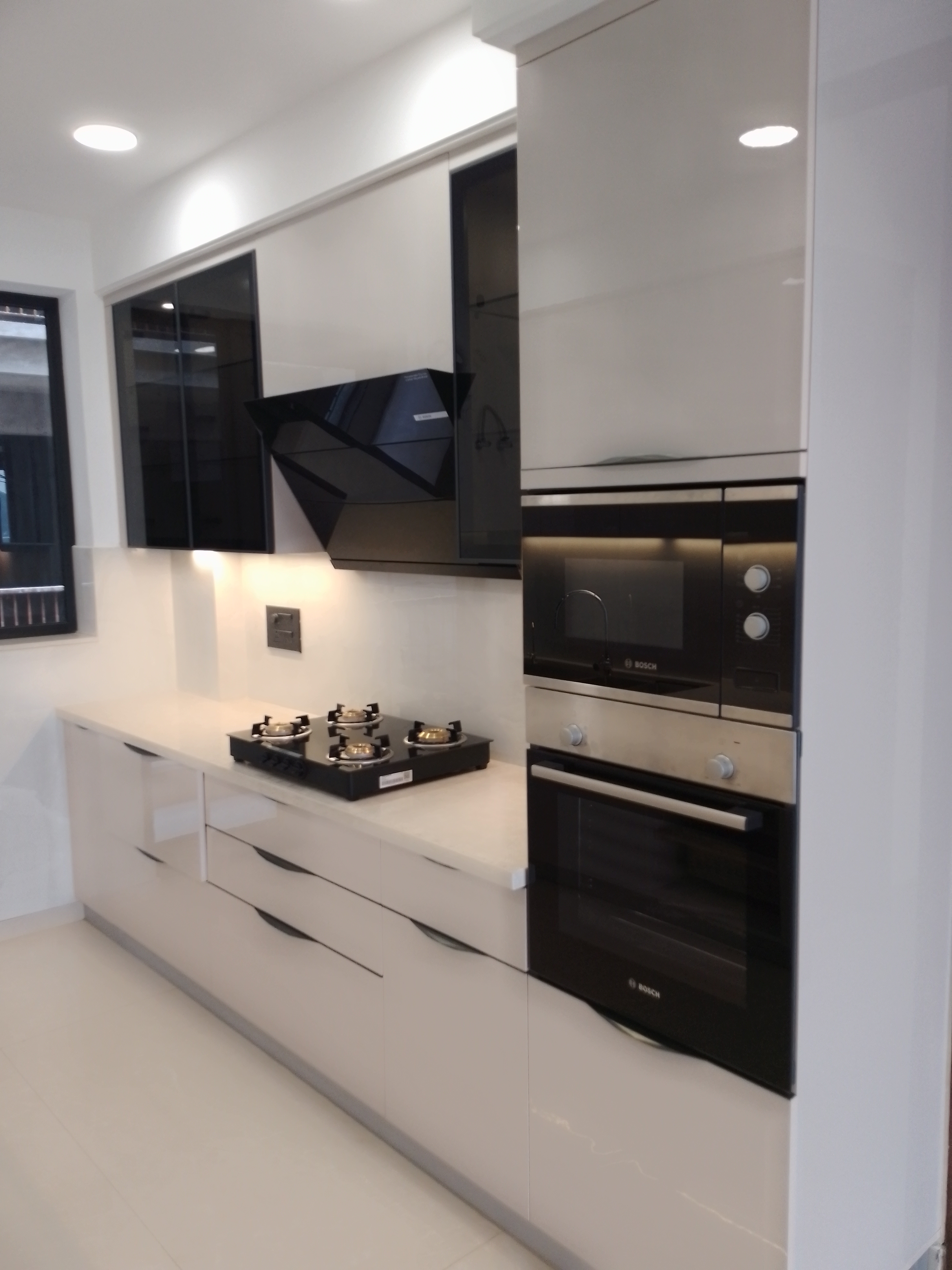 3 BHK + Pooja Room,Servant Room,Study Room,Extra Room Apartment For Sale in Hp Property's 