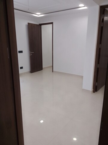 Room in 3 BHK Apartment at Sector 113 – for Sale