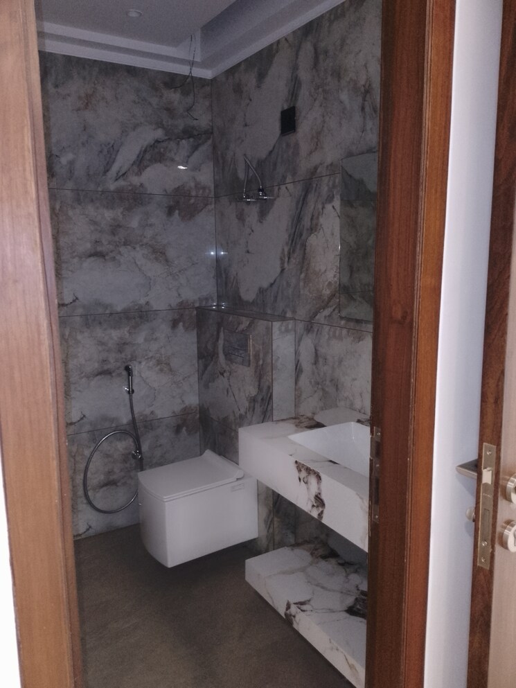 Bathroom, sector 113 3 Bedroom 227 Sq.Yd. Apartment In Sector 113 Mohali 7780596